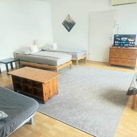 Apartment H1 *