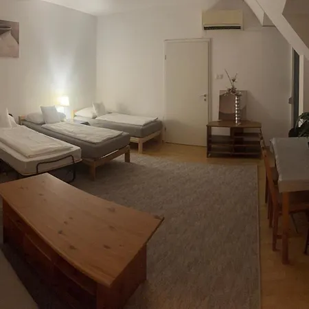 H1 Apartmán *